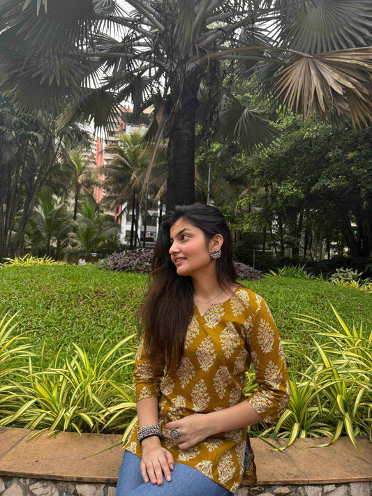 Rasrang- pure cotton short kurti - Zeemi World