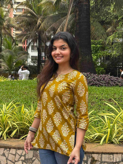 Rasrang- pure cotton short kurti - Zeemi World 